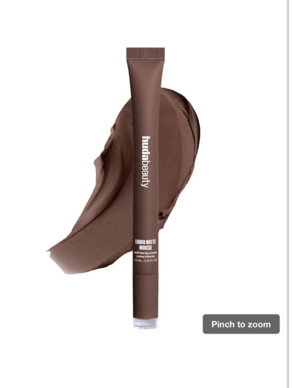 Huda Beauty Liquid Matte Mousse in Rich Brown
